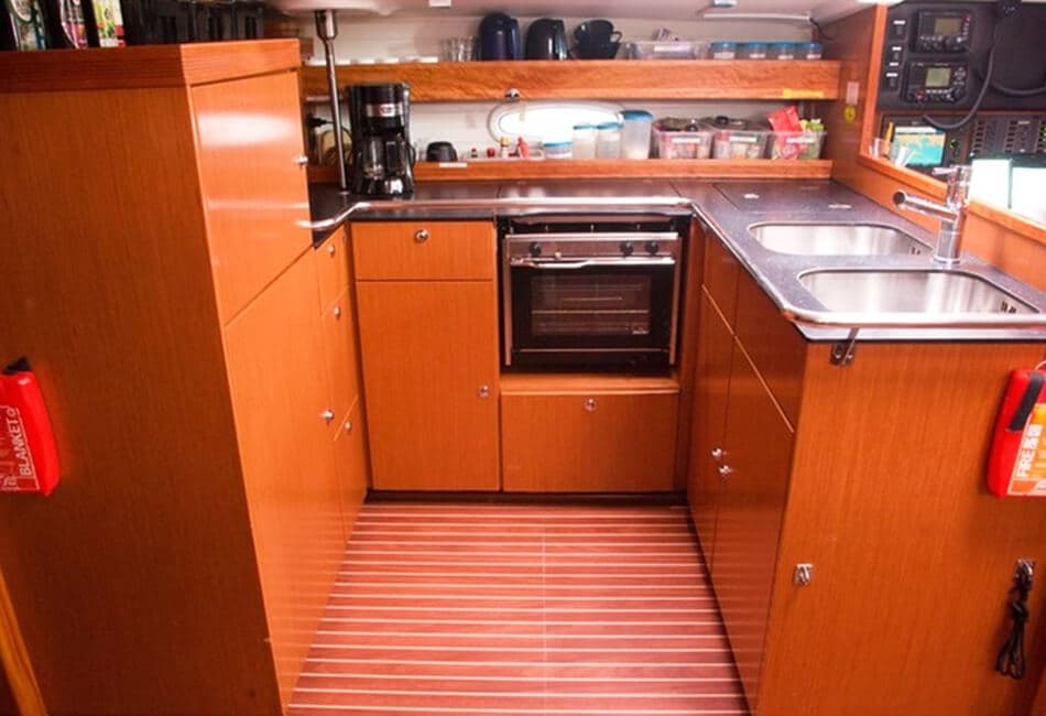 51 Ft Bavaria Sailing Yacht HO-2009 photo highlight 9