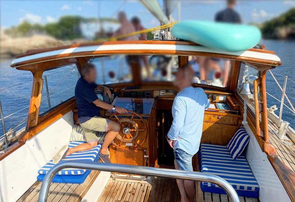 52.4 Ft Vintage Sailing Yacht photo highlight 8