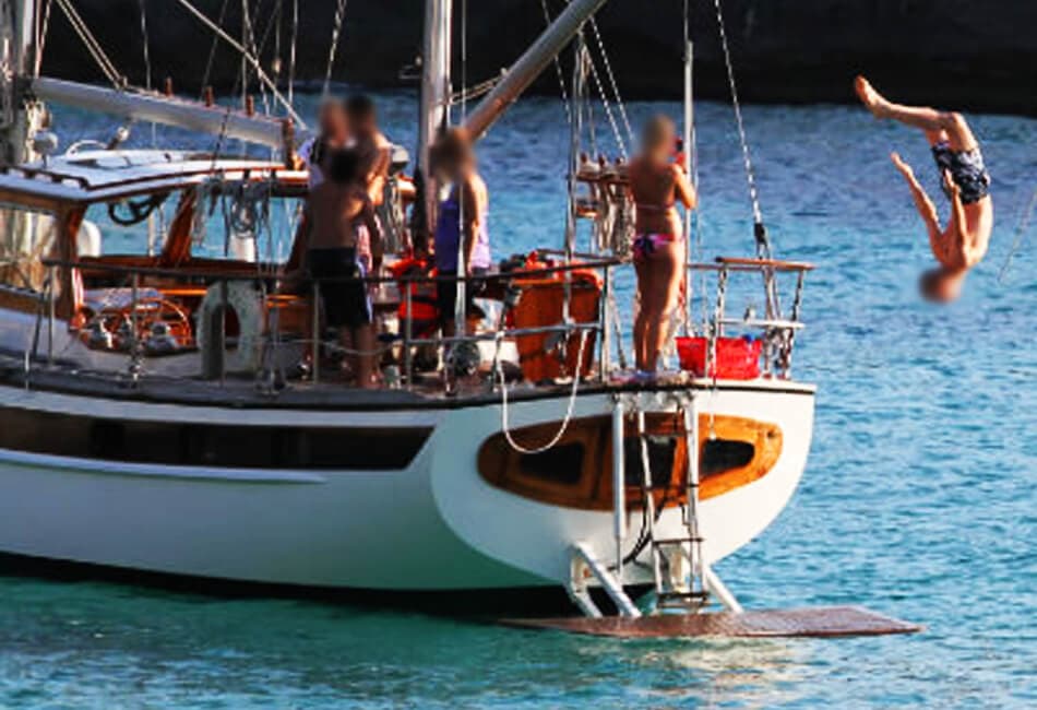 52.4 Ft Vintage Sailing Yacht photo highlight 32