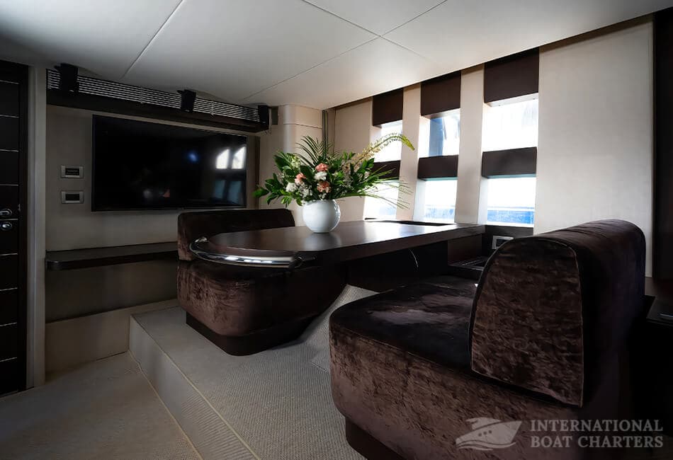 68.9ft/21m AZIMUT 68S Luxury Yacht photo highlight 7