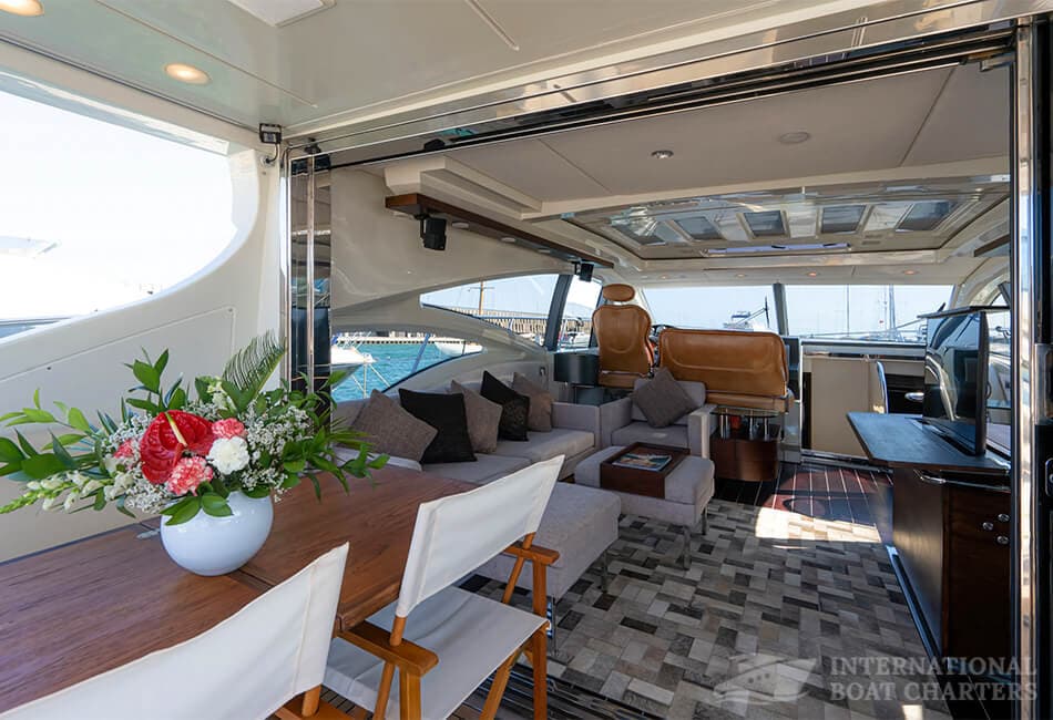 68.9ft/21m AZIMUT 68S Luxury Yacht photo highlight 10