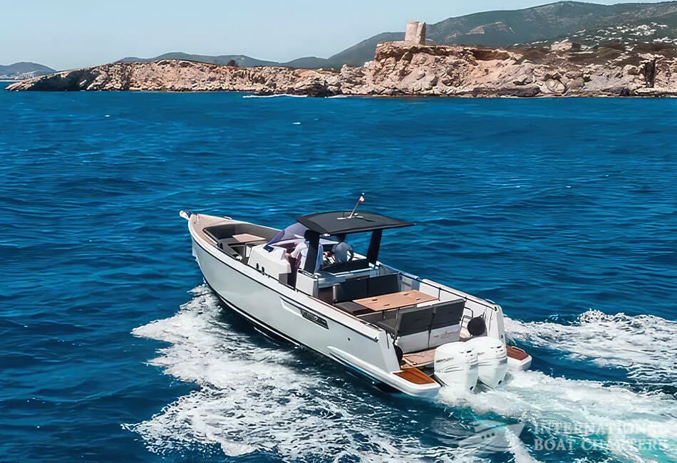 11.63m/38.2ft Fjord 38 Express Luxury Powerboat photo highlight 2