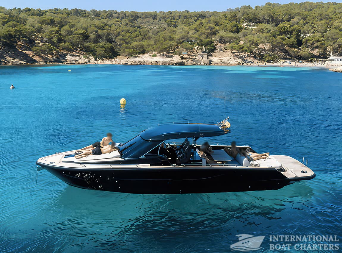 37.4 FT (11.40 M) FOCUS FORZA 37 MOTORBOAT photo highlight 1