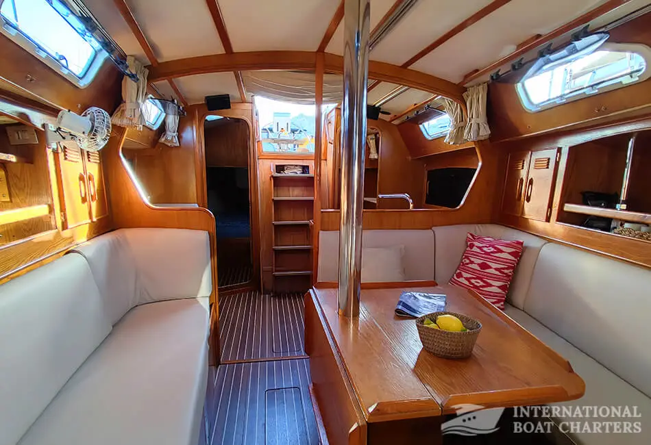 36ft/11m FURIA 37 Sailboat photo highlight 6