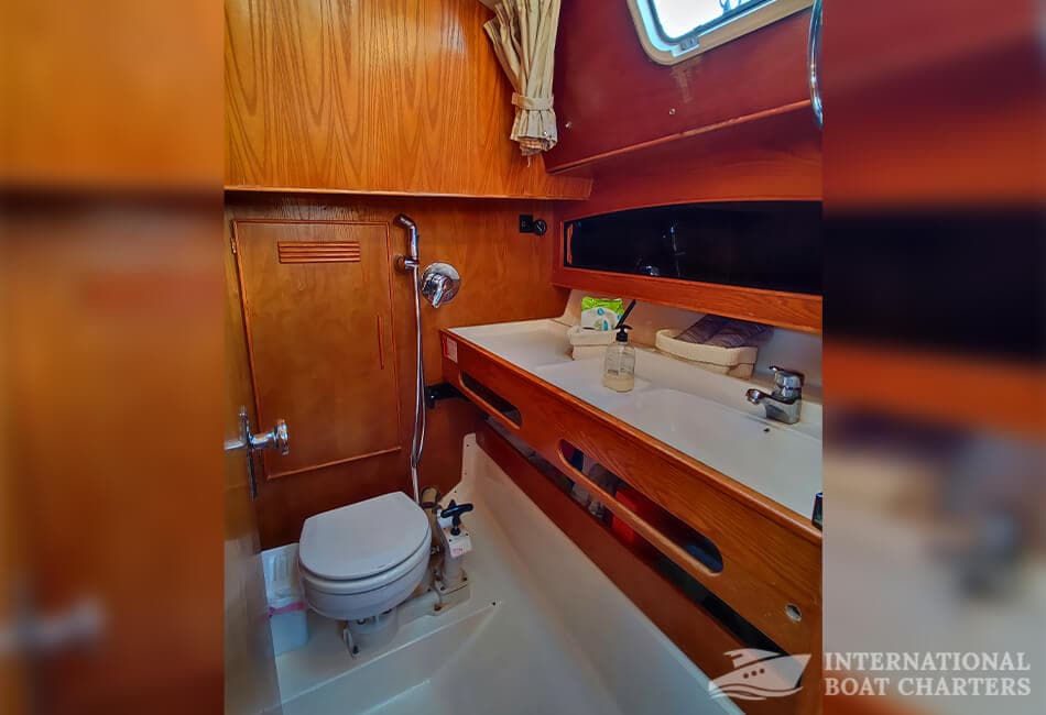 36ft/11m FURIA 37 Sailboat photo highlight 14