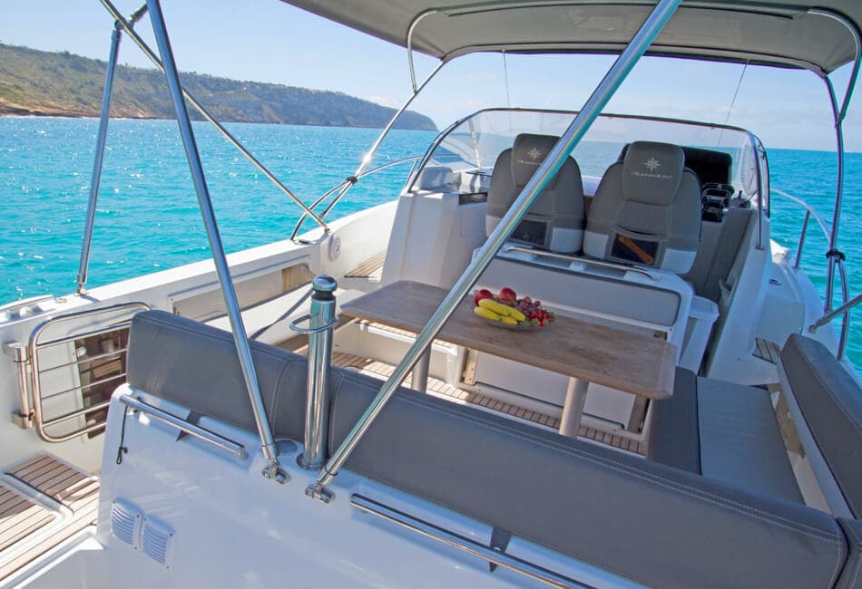 30 Ft Jeanneau Cap Camarat 9.0 photo highlight 7