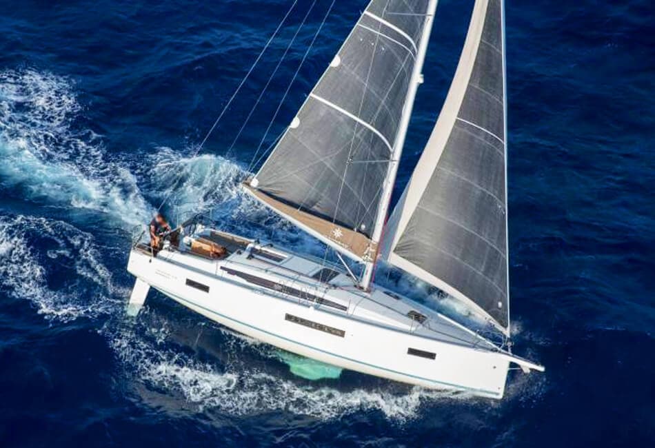 40.5 Ft Jeanneau Sun Odyssey 410 photo highlight 1