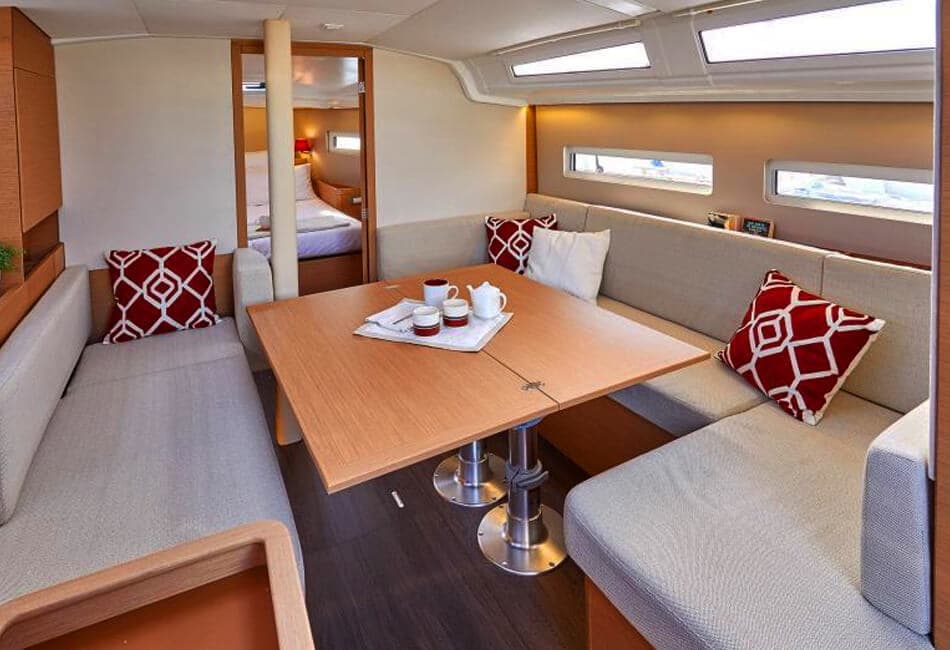 40.5 Ft Jeanneau Sun Odyssey 410 photo highlight 6
