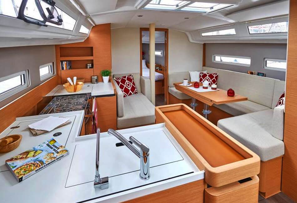 40.5 Ft Jeanneau Sun Odyssey 410 photo highlight 3