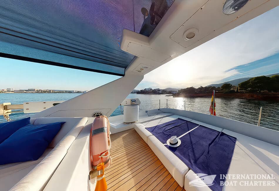 80.4ft/24.6m Superphantom 80 Luxury Motor Yacht photo highlight 8