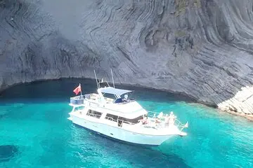Premier Cruises 4hr Boat Trip inc Drinks, Food, SUP & Snorkels - Port d’Alcudia in destination