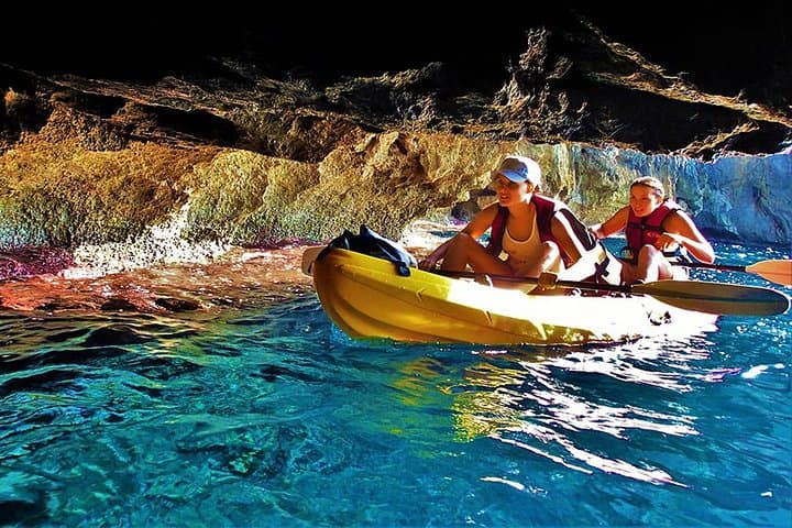 Kayak Secret Beach in Mallorca