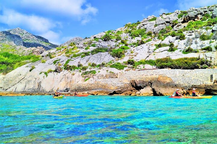 Kayak Secret Beach in Mallorca